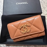 Chanel 19卡夾