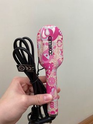 Amika- Flash Fix Mini Straightening Brush  (Pink)