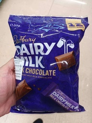 Cadbury  Dairy Milk Milk Chocolate 144g.ช็อคโกแลตนม 144 กรัม
