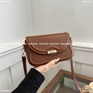 Taiwan Out Niche Bags 2025 High-End Saddle Bag French Shoulder Armpit Retro Fashion 9I3E