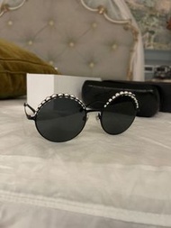 香奈兒珍珠墨鏡原價32000Chanel pearl sunglasses 85成新