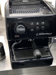 Nuova Simonelli Oscar Professional 半自動咖啡機