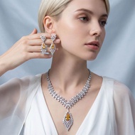 Neriza Jewelry/ชุดเครื่องประดับเพชรสังเคราะห์ สร้อยคอพร้อมต่างหูเพชรรอบคอ สีเหลือง พร้อมกล่อง เครื่อ