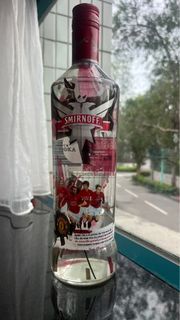 Manchester United x Smirnoff vodka 75cl