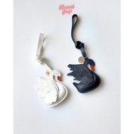 GANTUNGAN Tassel Pop Bag Charm Swan Elegant Swan PU Leather Soft | Premium Aesthetic Bag Hanger