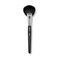 แปรงปัดแก้ม/ไฮไลท์ Magique ทรงพัดเล็ก (Fan Brush) ขนแพะแท้เกรด A (M081)