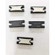 IC ( LA42152 )