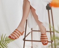 濾鏡修飾方頭粗跟拖鞋 友善尺碼37-45_棕