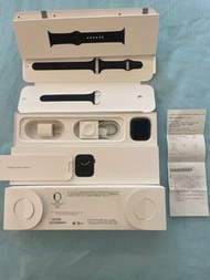 出售二手公司貨 Apple watch 5  44mm