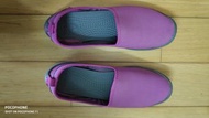 CROCS 紫色鞋