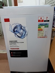 (已Hold) Toshiba washer awm801aph white 東芝洗衣機  只用左4個月九成半新  因為搬屋所以平讓比有需要的人