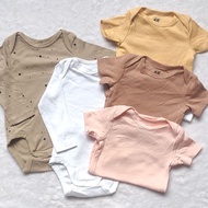 H&M Rompers (SIZE 1-2M/2-4M/4-6M) !!️