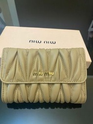 100% 正品  Miu Miu 銀包