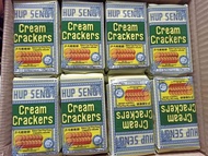 ขนมปังกรอบ  Hup Seng  crackers ของอร่อย ยกลัง 24 ถุง