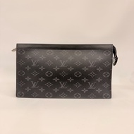 LV 黑原花pochette voyage 手拿包