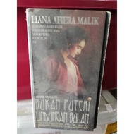 Bukan Puteri lindungan bulan. Liana afiera malik. rujuk gambar untuk kondisi novel
