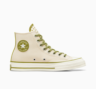 CONVERSE รองเท้าผ้าใบ รุ่น CHUCK 70 WORN AND LOVED ESSENTIALS HI CREAM/GREEN ผู้ชาย A08530CM_F4CMGN