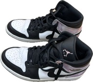 Nike Air Jordan 1 Mid 黑白紫