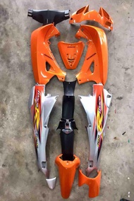 ชุดสีเวฟ125R ส้ม-บรอนด์ พร้อมอกไก่ & ชิ้นดำ 4ชิ้น (รูกุญแจกลม)wave125R พร้อมแปะลายสติ๊กเกอร์ 15ชิ้น