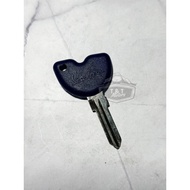 Vespa Piaggio key blank with words; Vespa Piaggio key blank without words; T5 Chip