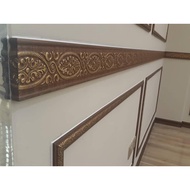 wainscoting=wallpaper dinding= Wainscoting Brown Dengan Emas (Bukan Kayu)