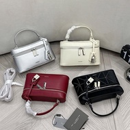 Women's trunk bag size 20cm*5.5cm*11cm code PW2-75940006 HA HA HA