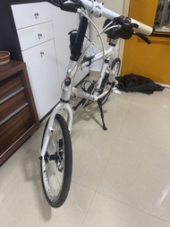 白色 JAVA 單車