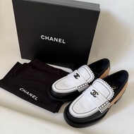 Chanel Loafers white / black 香奈兒 樂福鞋