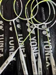✨            全新正貨 ✨          Yonex 天斧100zz  羽毛球拍  白色