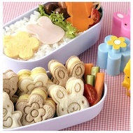 Sale Cartoon Rabbit Bear Flower Sandwich Mold Bread Biscuit Shape Embosser Baking Tool N9E7