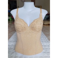 Corset Or Full Body Slimming Bra..Flesh Color..Size D70...The New Condition Is Very Beautiful. 🩵 ️