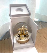 Chanel 聖誕飄雪水晶球