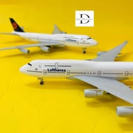 AIRCRAFT MODEL B747-400 "LUFTHANSA" 20CM 1:400 SCALE WITH WHEELS (FULLBOX)