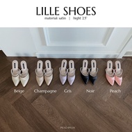 Petchploy New in Lille shoes รองเท้าหัวแหลมส้นเตี้ย หนังหุ้มผ้าซาติน สวมง่าย เดินสบาย