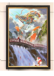 Hiasan dinding cetak gambar lukisan ikan koi berhasil melompati gerbang Naga plus bingkai ukuran 45x65cm