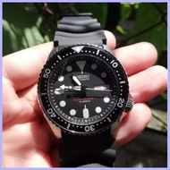 ⊙ ♨ Seiko 5 rubber fasion watch for men all black