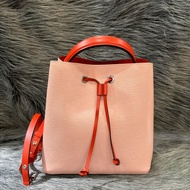 LV M54370 NEO NOE EPI 粉紅色紅色水波紋 水桶包肩背包斜背包手提包束口包香檳包