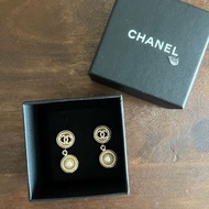 Chanel classic vintage B18V gold pearl Earrings經典小香香奈兒中古復古垂吊長款珍珠圓形耳環#228