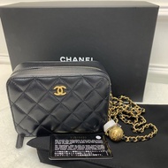 罕見六折❣️Chanel 金球黑色相機包