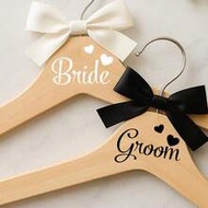 Wedding Hanger "Bride" And "Groom" Letter Stickers, Elegant Black & White Design, Suitable For Weddi