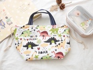 防潑水手提便當袋 束口袋 小學生便當袋  恐龍世界款