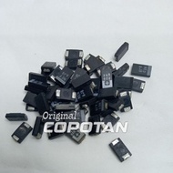 Capacitor Capacitor SMD Tantalum 220uF 4V J8 g