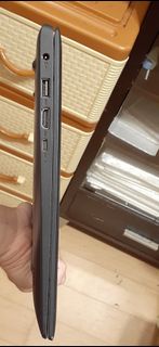 Lenovo IdeaPad S130-14IGM 輕薄文書機筆電 N4000 4Gram 只有測試可開機螢幕畫面正常無破 可蓄電 狀況: 無硬碟 不能進入系統