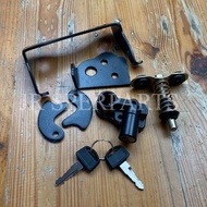 Seat Lock Set GL 100 Seat Spring Set GL 100 Seat Hinge GL 100