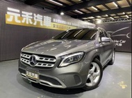 正2018年出廠 X156型 M-Benz GLA-Class GLA200 1.6 汽油 銀河灰 實跑七萬公里保證 !