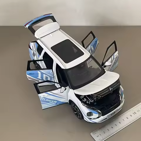 Minor paint defects 1:18 Mitsubishi OUTLANDER Argentina Championship Limited Edition Alloy Collectib