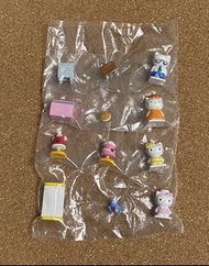 Sanrio Hello Kitty 迷你玩具。特價。