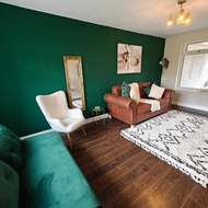 โรงแรม Spacious Solihull Home - 2 Living Areas 4 Bedrooms 5 Beds - Driveway Parking - NR JLR BHX HS2