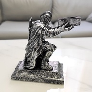 Creative Retro Knight Apple Watch Charger Stand วัสดุพลาสติกเหมาะสําหรับ iWatch7 8 Huawei GT3 นาฬิกา