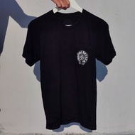 小尺寸 美國製 Chrome hearts 克羅心 十字 馬蹄 鐵 口袋 標誌 logo 黑色 彩虹 踢 tee cross  horse shoe T shirt black multi color